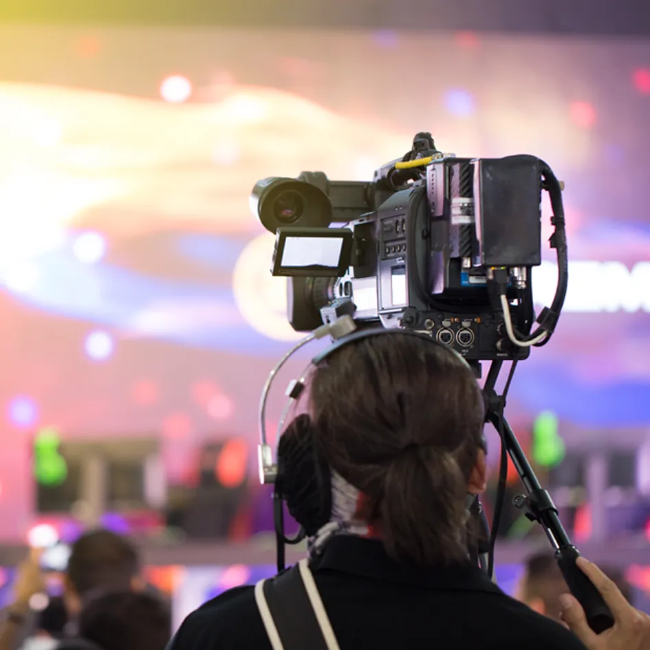 Broadcast camera operator